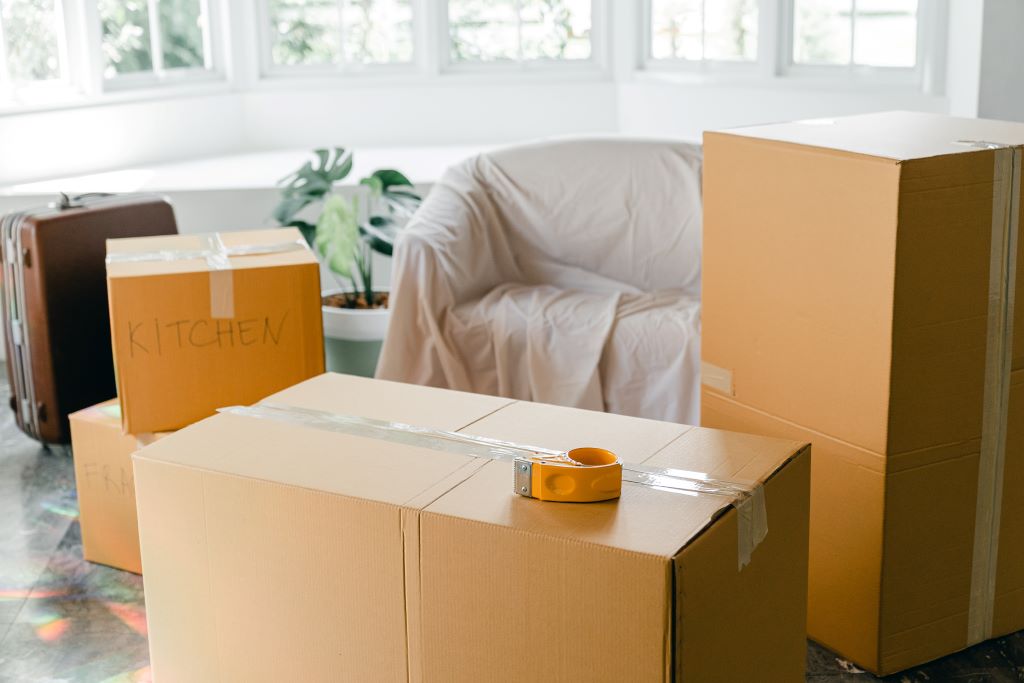 Furniture Movers in Dubai, Movers and Packers Springs Dubai