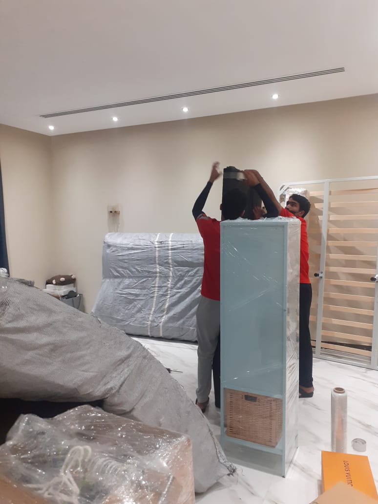Movers and Packers in JLT