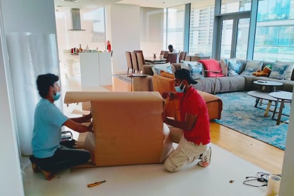Do You Tip Movers in Dubai
