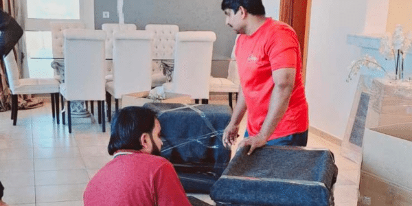 Movers in Dubai Movers in Dubai relocating office furniture and equipment